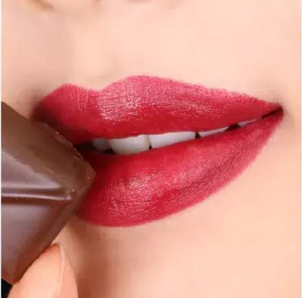 都坐等赵丽颖官宣怀孕？代购却盯着她背后这波流量……