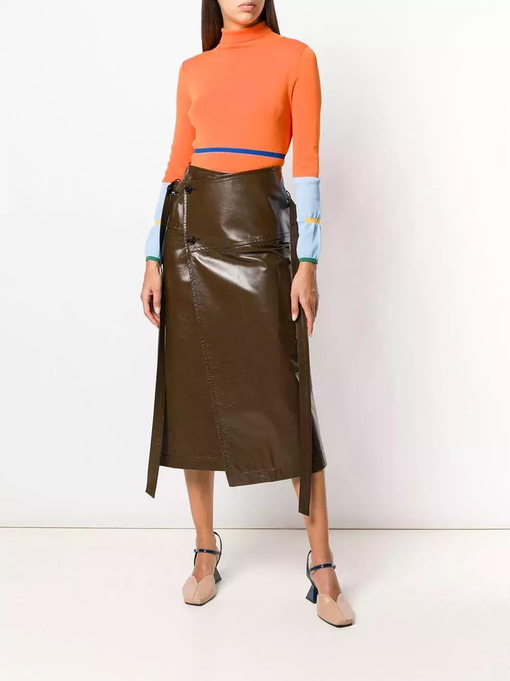 经典大衣的多种时髦穿法,裙摆大衣怎么穿好看