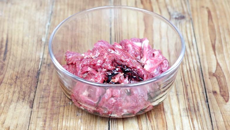 爆炒牛肉怎么炒又嫩又好吃,炒牛肉用牛肉的哪个部位的肉最好