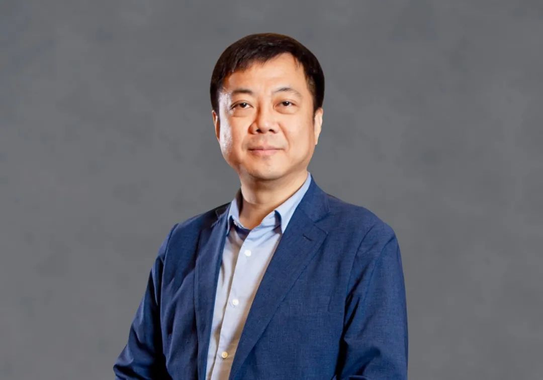 老爹东看西看，女儿扎根猪场，80后纷纷上位……这家千亿公司39年长青的“神”逻辑