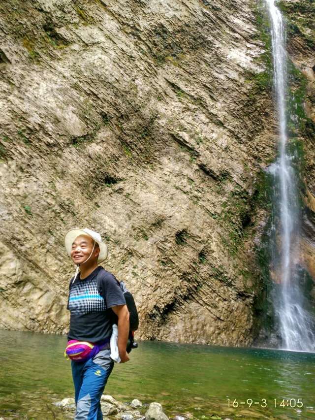 西漂湾瀑布群,建始西漂湾瀑布群