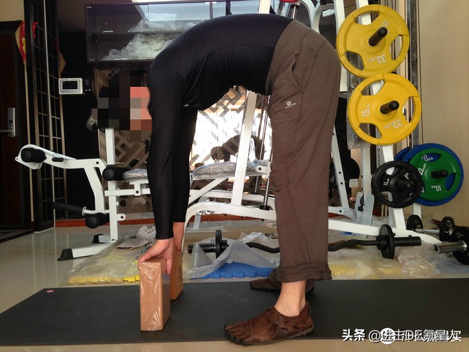 家庭健身训练计划及器材清单,最有效家庭健身动作