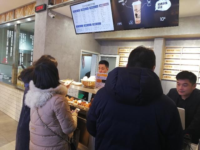 王全兴滋补鸡血汤大学路航海路店,王全兴鸡血汤周口育新街店视频