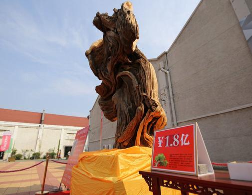 史上最贵的木雕龙标价9.38亿，还有哪些天价文玩你不曾见过？