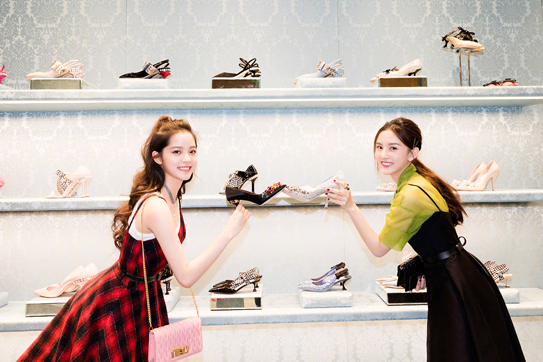 娱乐圈6位当红小花大PK，谁是你心中的最佳MiuMiu少女？