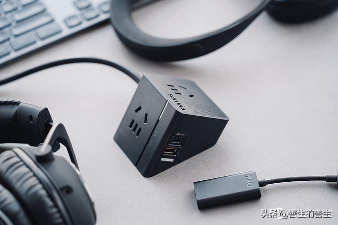 飞利浦原装充电器a7610,飞利浦充电宝带线20000毫安快充