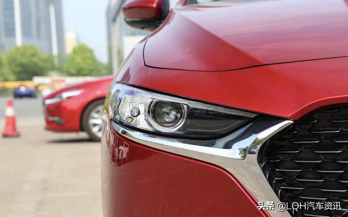 9.99万昂克赛拉可以自己加的配置,5万2千8的昂克赛拉