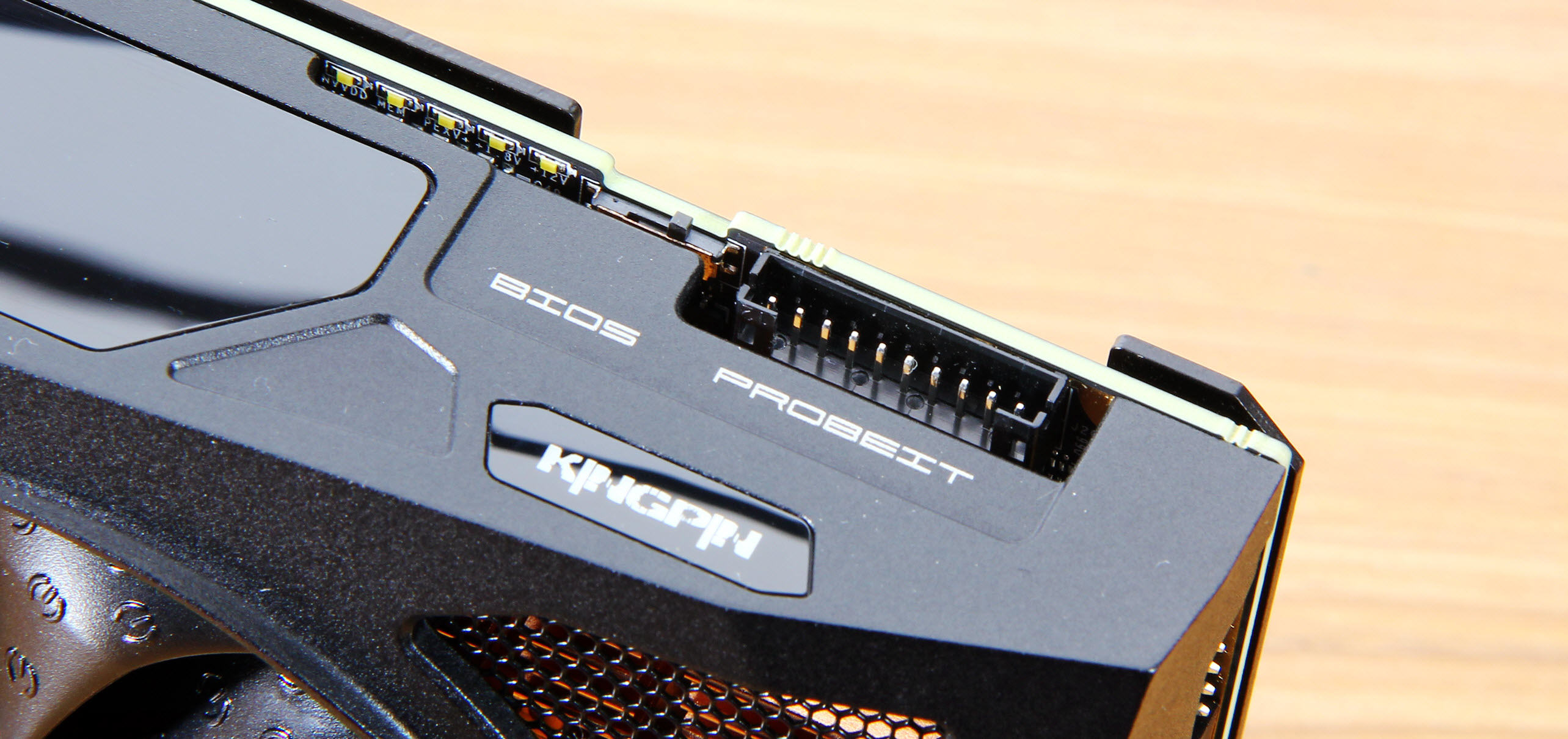 从此泡面伴余生…EVGAKINGPIN卡皇装机实录