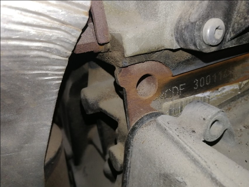 2.3tbj40发动机号在什么位置,车辆发动机号位置