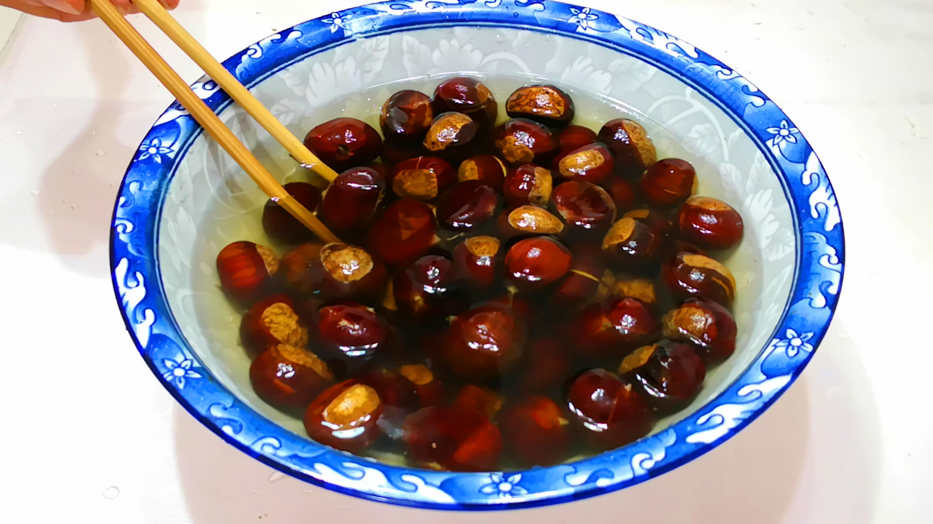 板栗怎么炒才开口,板栗怎样炒才能酥脆