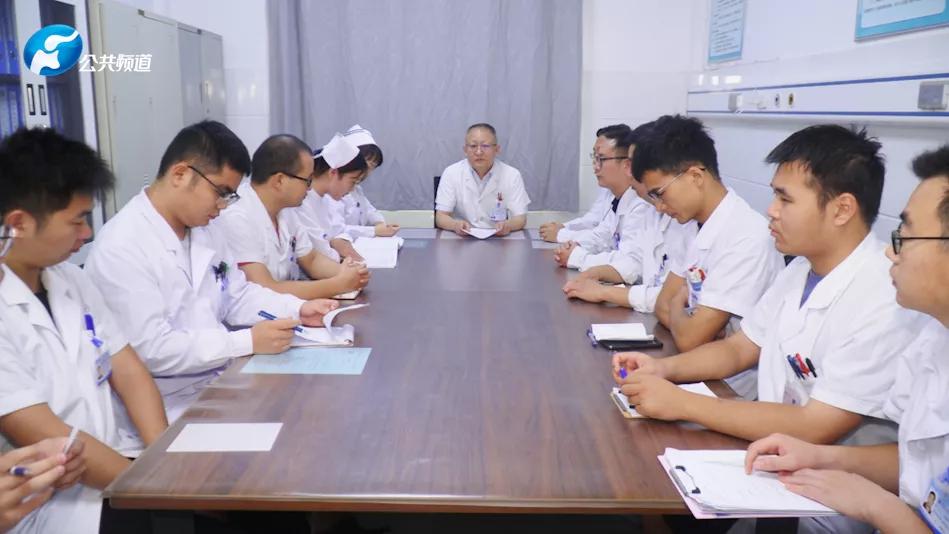 岁月静好无悔为医｜河南优秀医师朱朝阳河南大学淮河医院外科部主任、泌尿外科主任朱朝阳