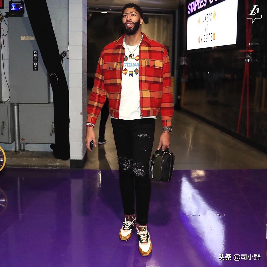 nba球星用的鞋包,nba球星同款邮差包