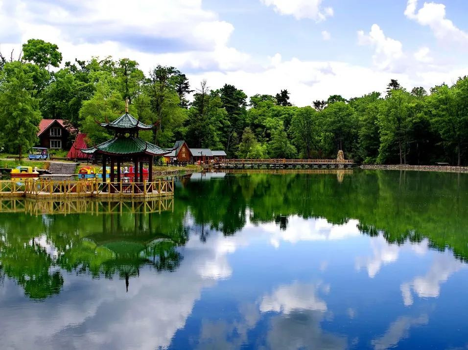 白山10月旅游攻略自助游线路,五一白山周边2-3天短途旅游