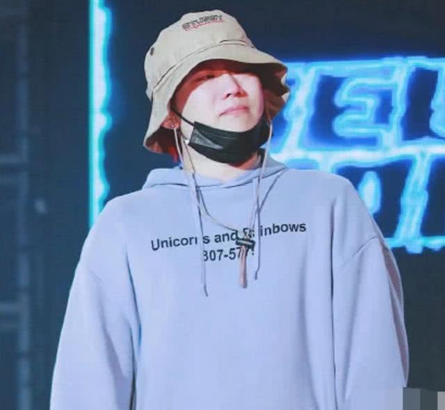 PGone素颜现身全面复出，人气火爆胜当年，经历风雨后变暖男