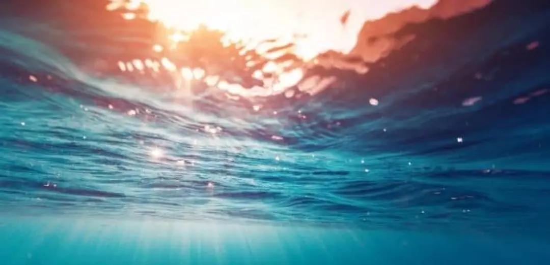 怎样挑选适合自己的香水,如何挑选自己的第一款香水