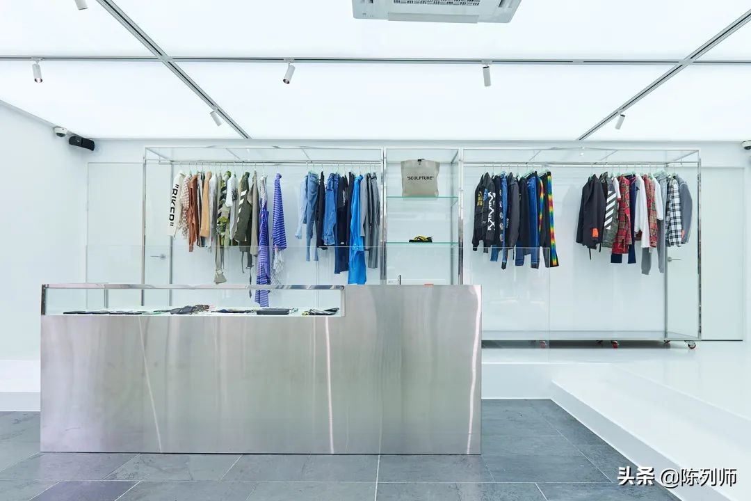 offwhite风格,白色品牌陈列搭配