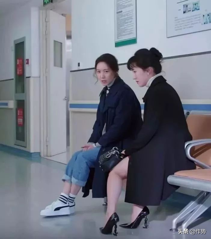 挺好的朱丽穿的衣服,都挺好的朱丽穿的大衣是啥牌子