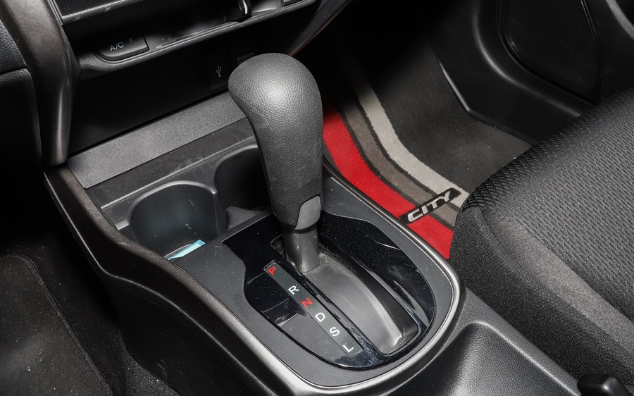 飞度8万左右,新车指导价85800的18款飞度