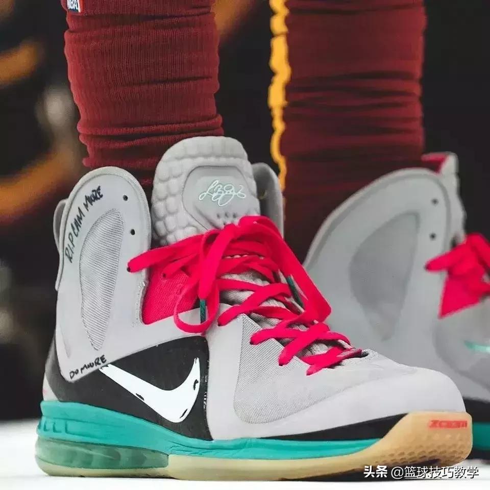 锡安首秀球鞋,锡安威廉姆斯球鞋动图
