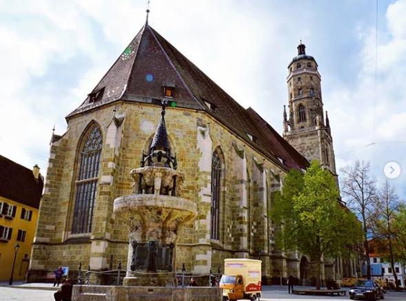 陨石撞出最贵小镇!城墙内镶“7.2万吨钻石”闪闪发光