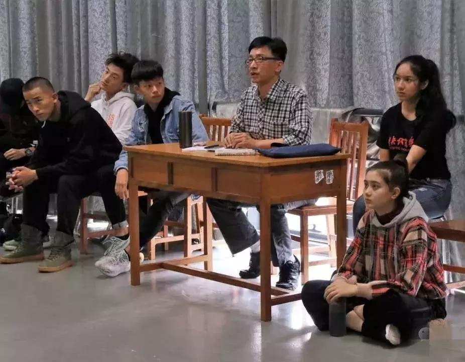 王凯杨烁董子健童瑶中戏,杨烁王凯大江大河访谈