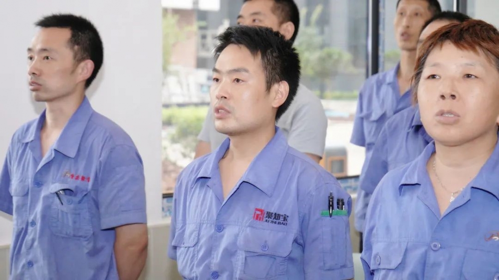 多方位发力,助推汇聚腾飞一走进重庆汇聚教育装备集团