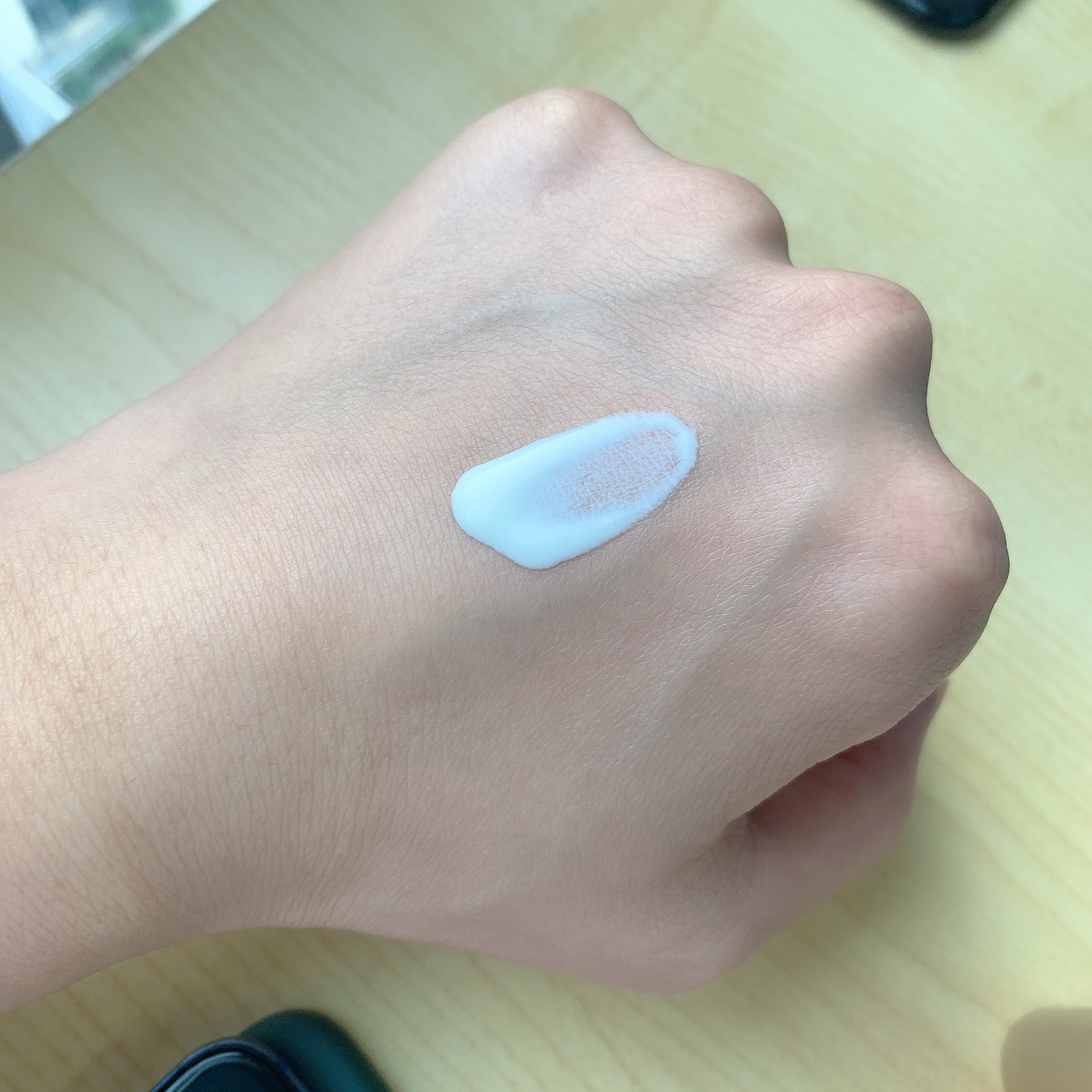 怡思丁水感防晒和高倍防晒,怡思丁万金水适合敏感肌吗