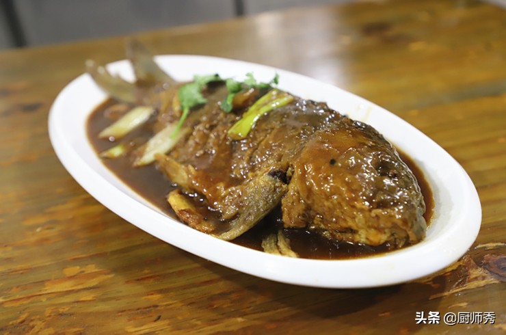家常红烧鱼需要开盖烧吗,家常红烧鱼的正确方法和步骤