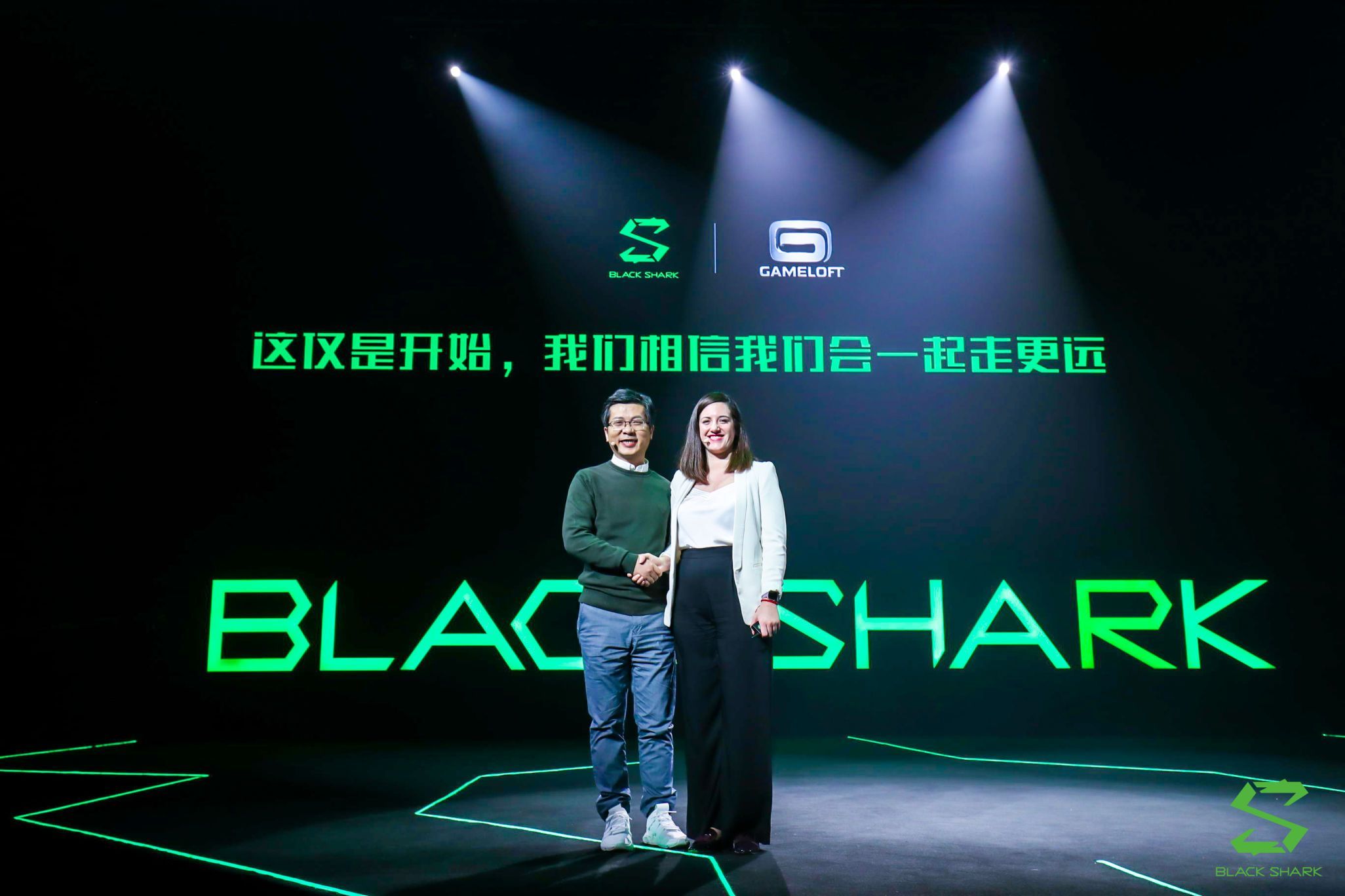 黑鲨游戏手机2发布会上手体验,黑鲨游戏手机2测评视频