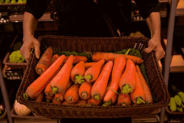 中石油的加油站也卖菜啦!