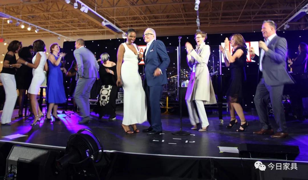 疫情大溃败,美国疫情大溃败的原因