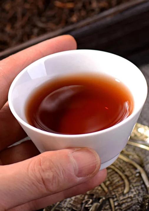 普洱熟茶泡出来汤水浑浊,泡普洱熟茶用多大的盖碗