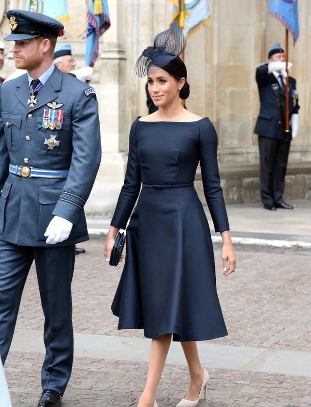 梅根和凯特尴尬同框照片,凯特梅根最后一次同框