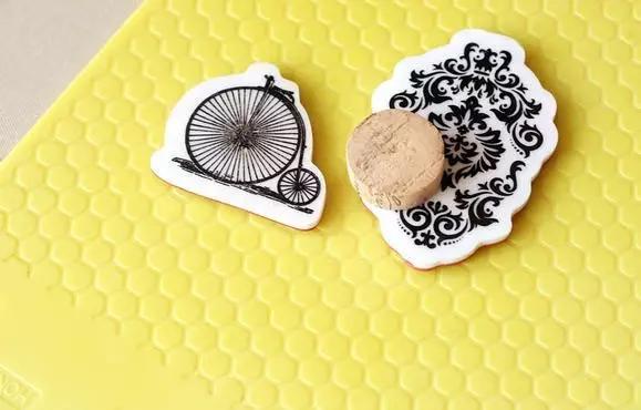 原来红酒塞才是一瓶酒中最值钱的,别再扔了