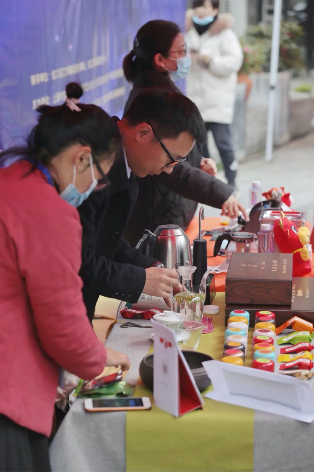 街道学习雷锋主题汇演,学雷锋广场活动创意