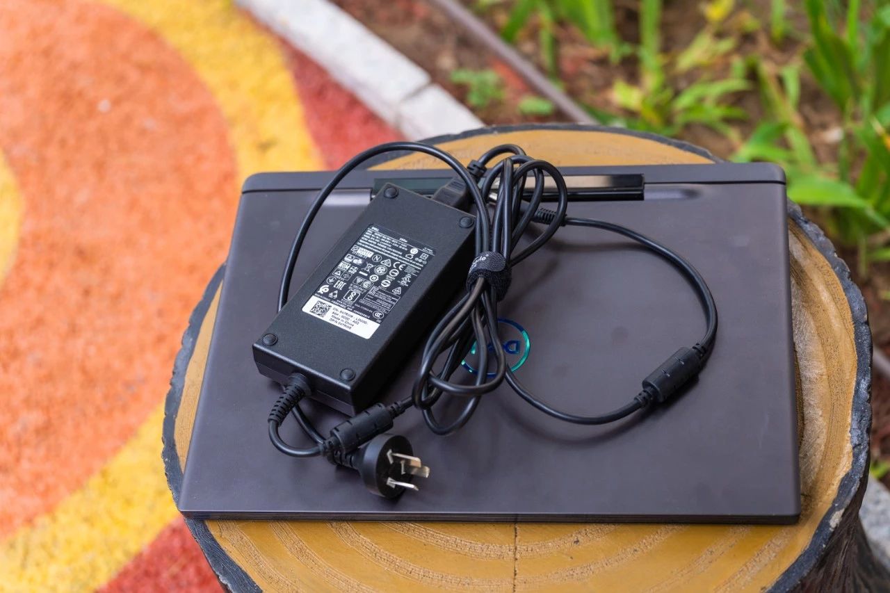 戴尔g7老版和新版,戴尔g7有什么缺点