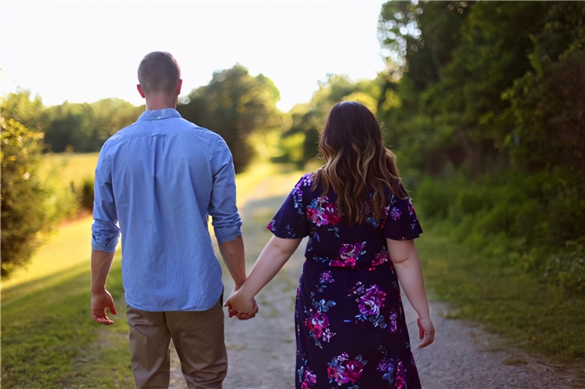 离婚后才明白婚姻的问题,人穷了连父母都瞧不起你句句戳心