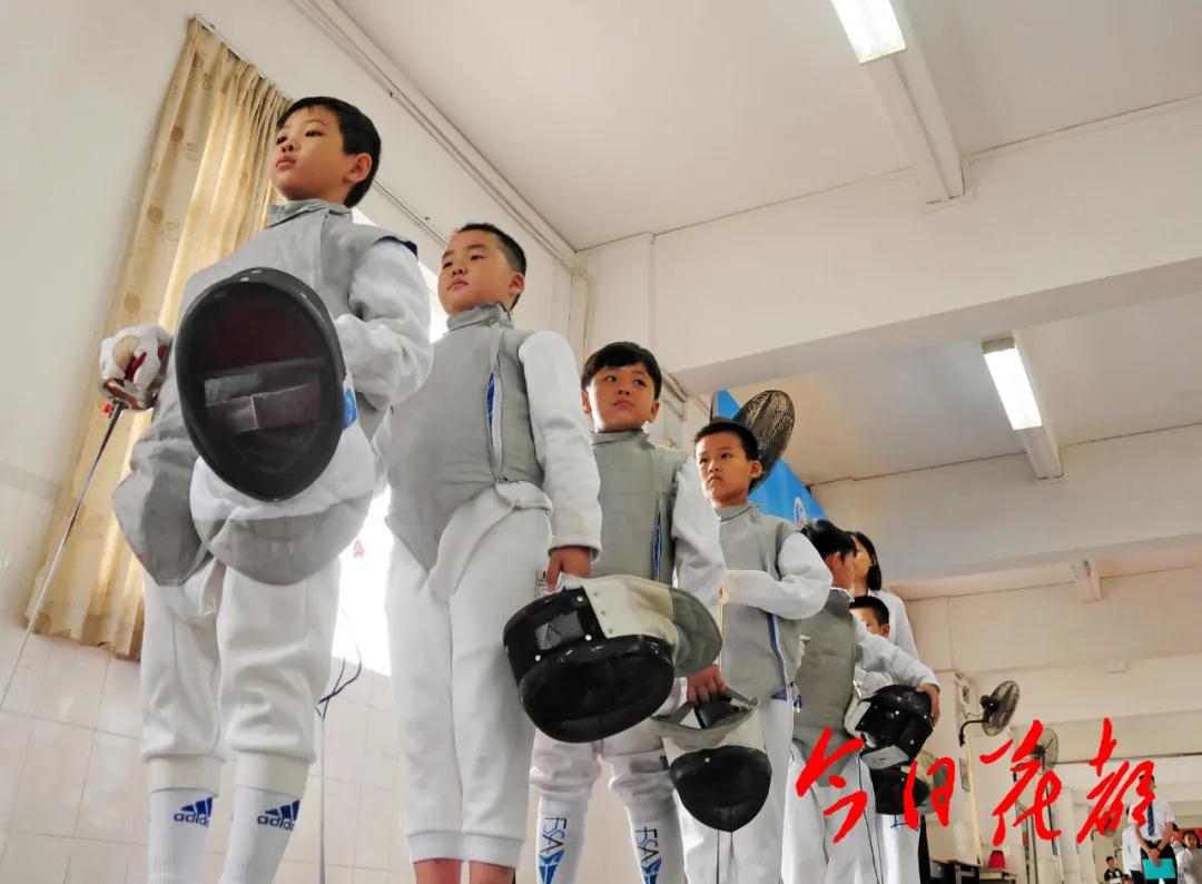 连年输出飞行员，花都教育这样抓体育……