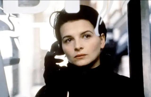 他是《洛丽塔》男主,畸形恋专业户,也是禁欲系不老男神