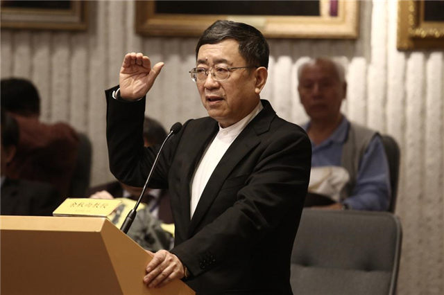 余秋雨为啥身败名裂,为什么余秋雨被拉下神坛