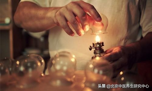 常用的拔罐手法有哪三种,四种拔罐方法