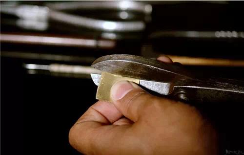 让陶艺更简单︱陶瓷修补术:锔瓷