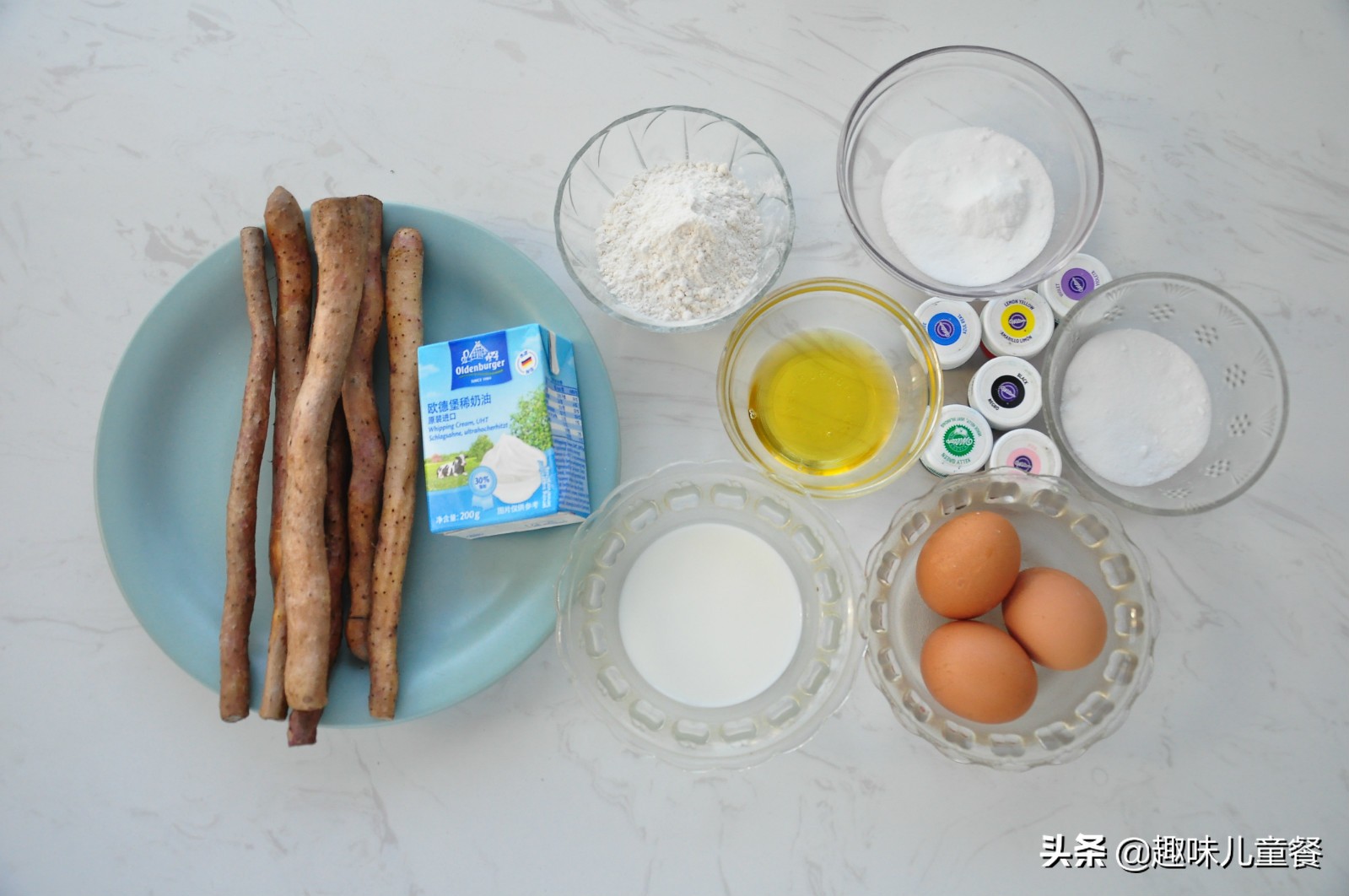 这种蔬菜代替翻糖和豆沙更健康，复活节咱们一起来做杯子蛋糕吧