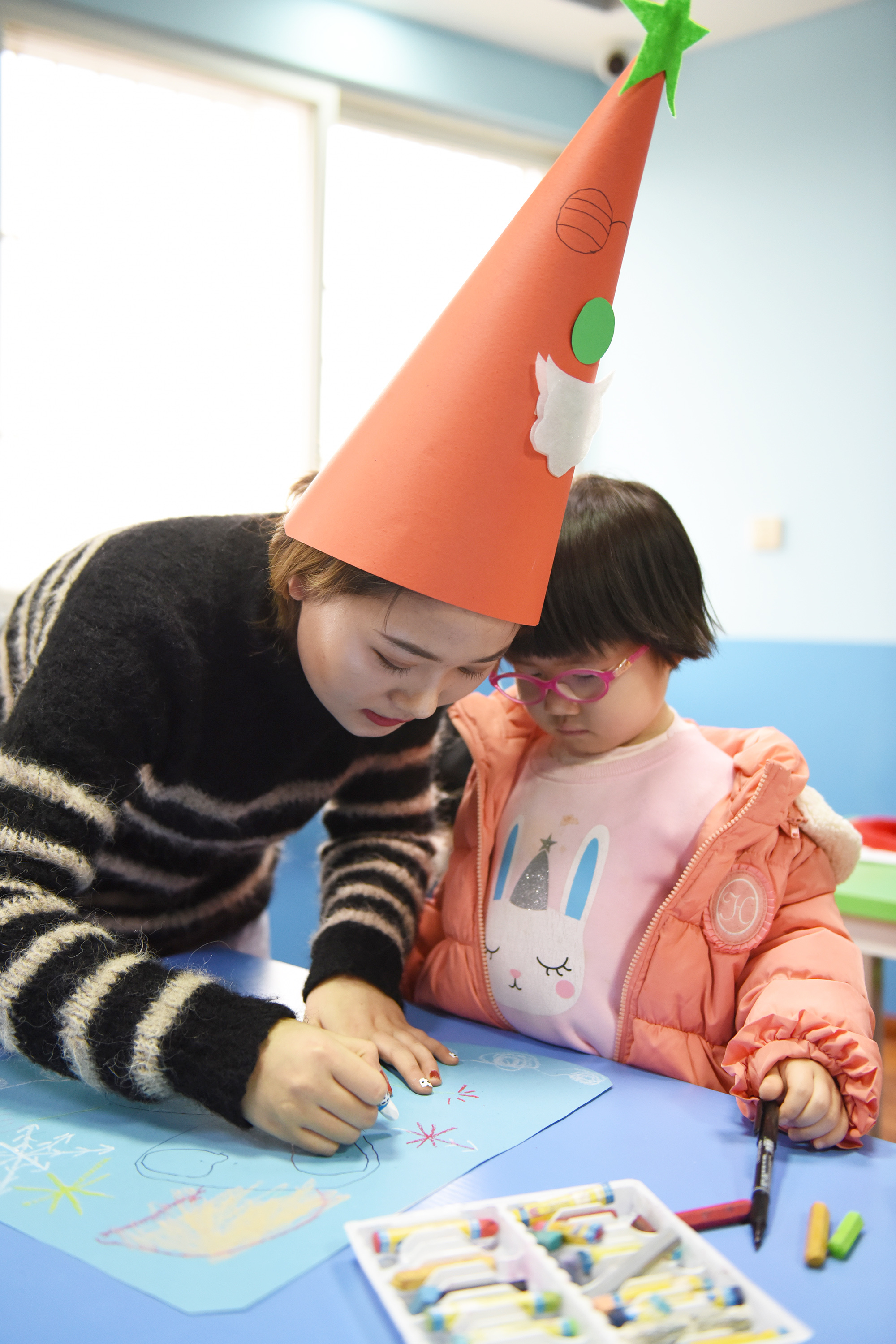 丰富多彩别开生面喜迎圣诞——贝贝亲子四周年粉丝节庆典活动记