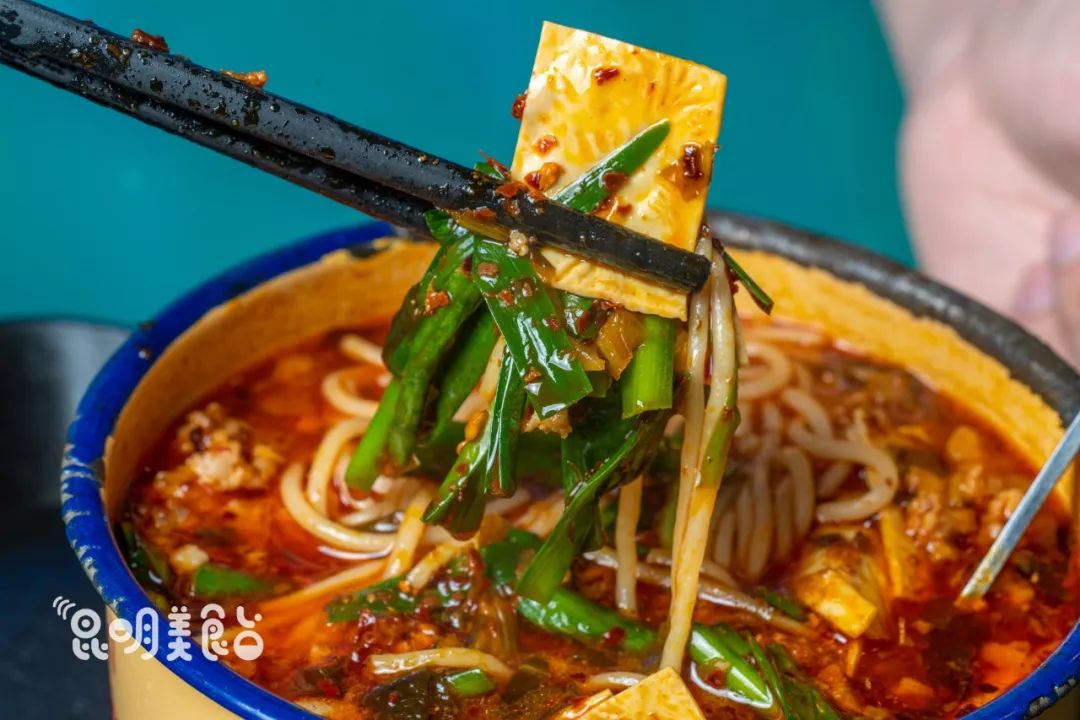 昆明日均卖500碗的米线店有哪些,昆明卖米线难吗