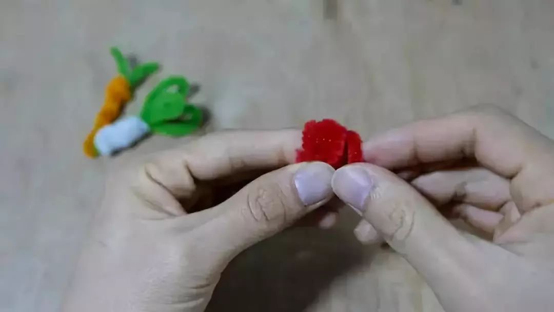 毛根扭扭棒手工制作过程图文,毛根扭扭棒手工制作教程过程图文