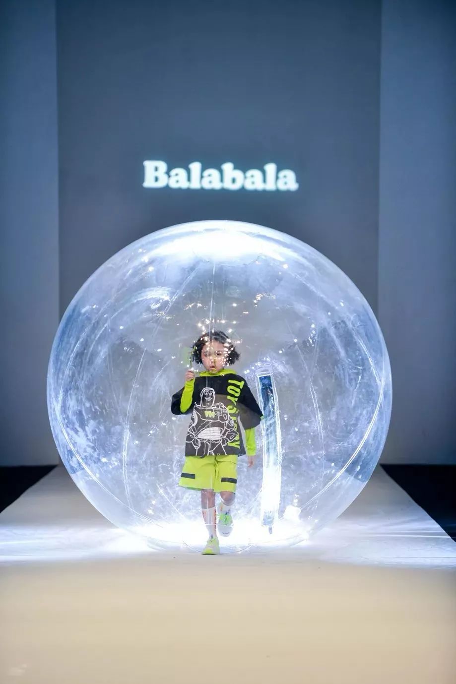 巴拉巴拉2012全年营业额,巴拉巴拉销量