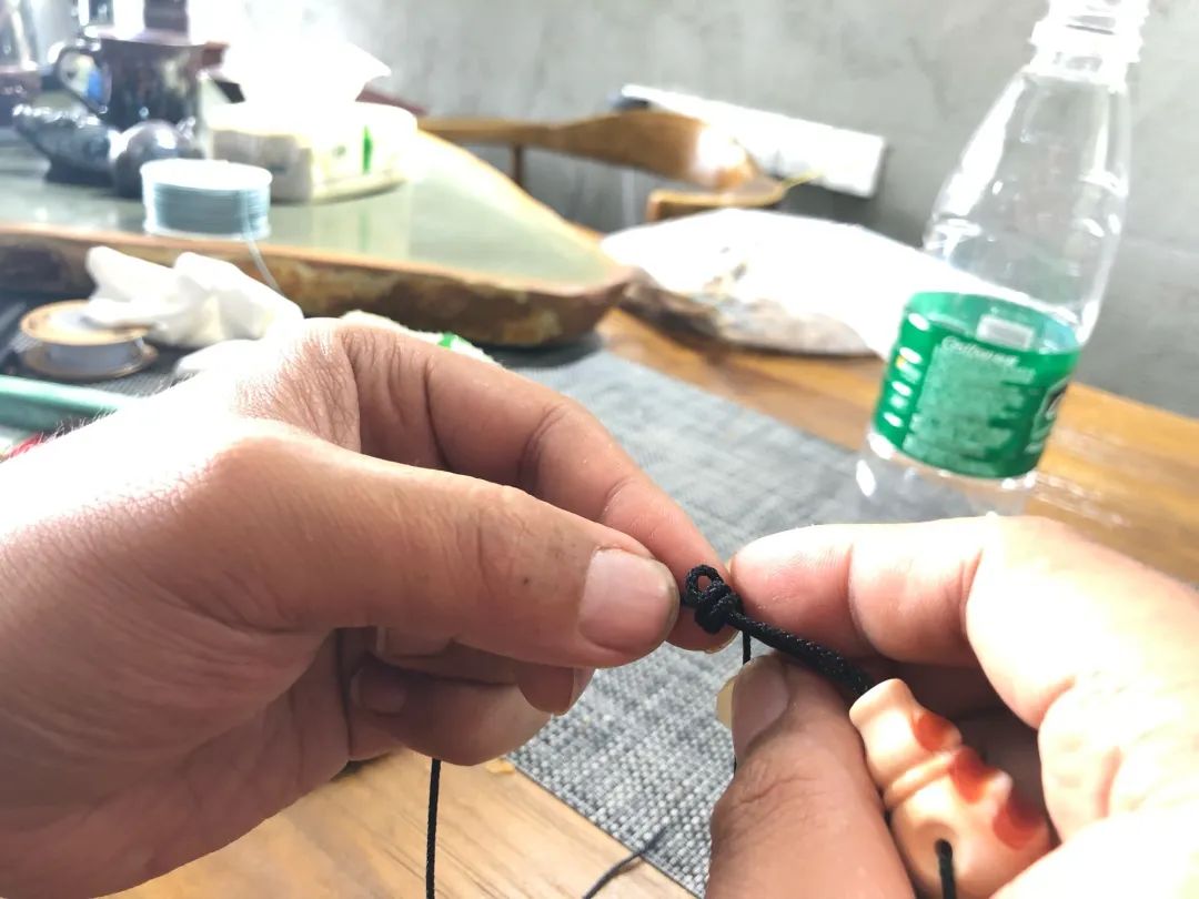 佛珠手串绳结怎么解,手串绳结太紧怎么解开