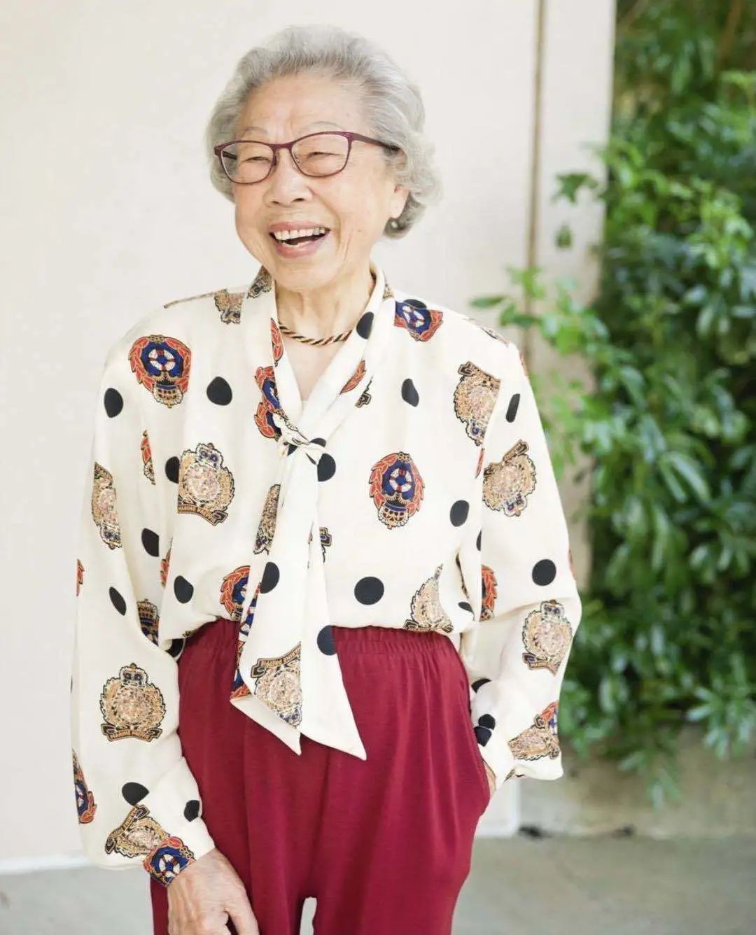 麦当娜50岁时穿衣打扮,61岁麦当娜自曝秀出美貌不减年华