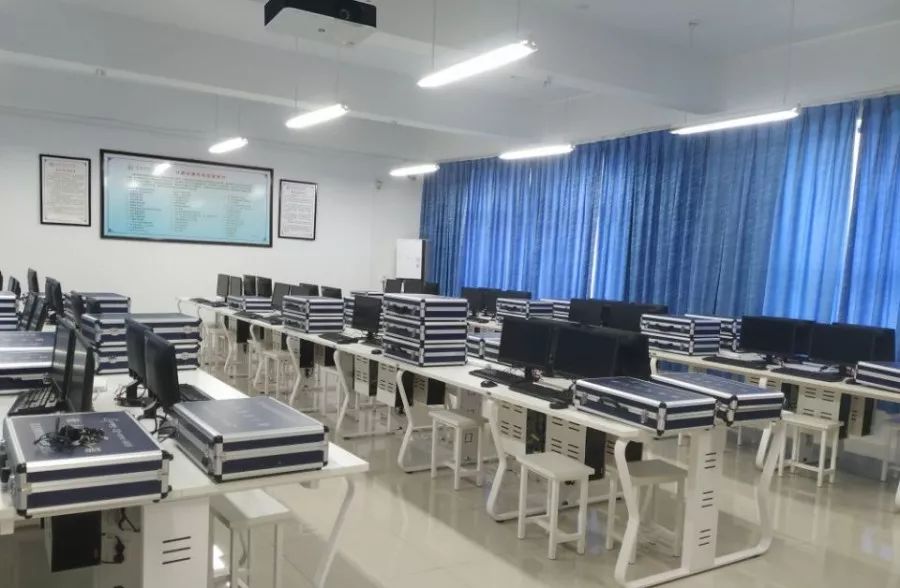 院系风采|你想了解的-信息工程学院,都在这儿